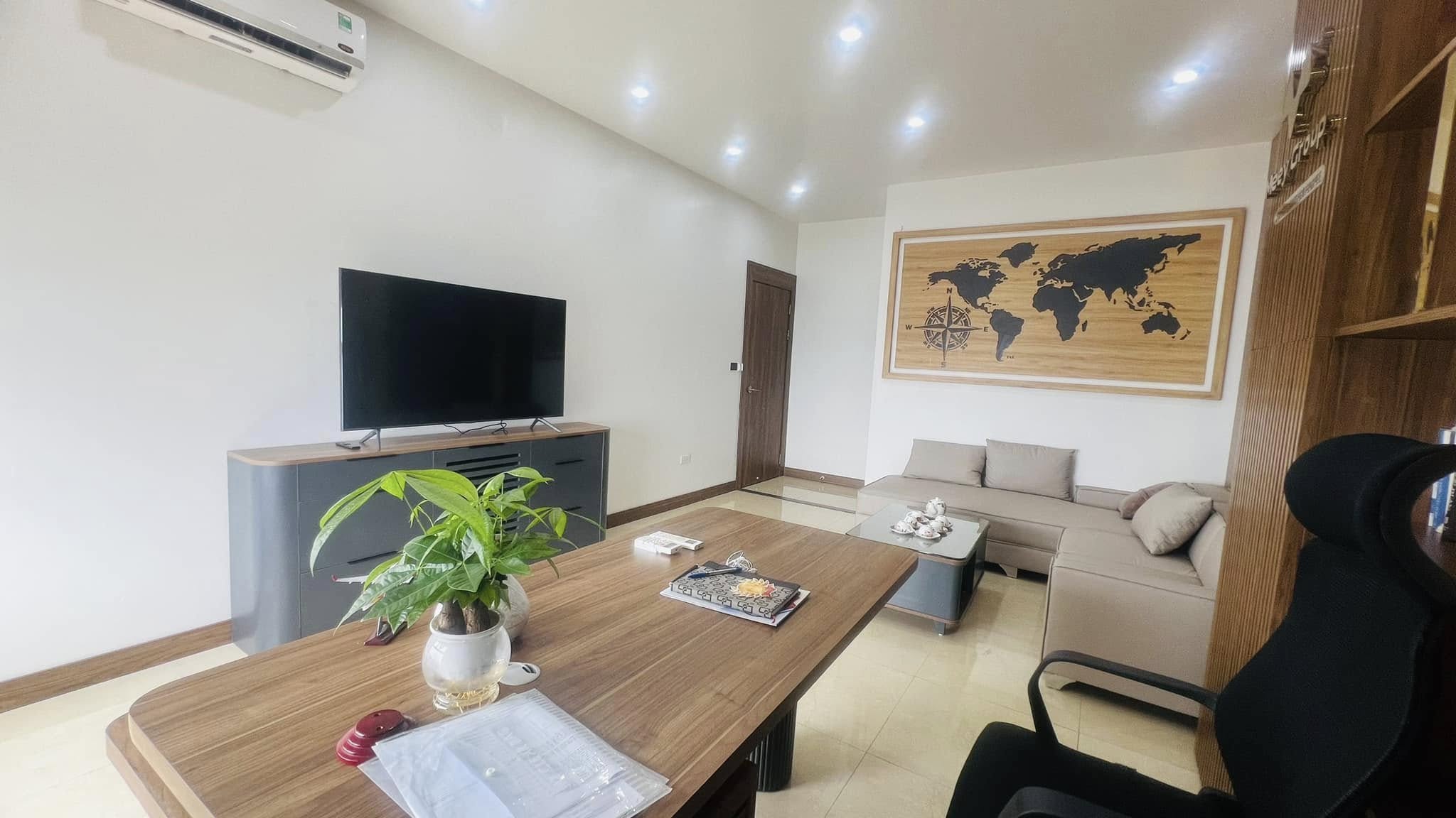 Sản xuất tủ áo âm tường phòng ngủ Ninh Bình - Chi tiết hoàn thiện cạnh, khe và tay nắm