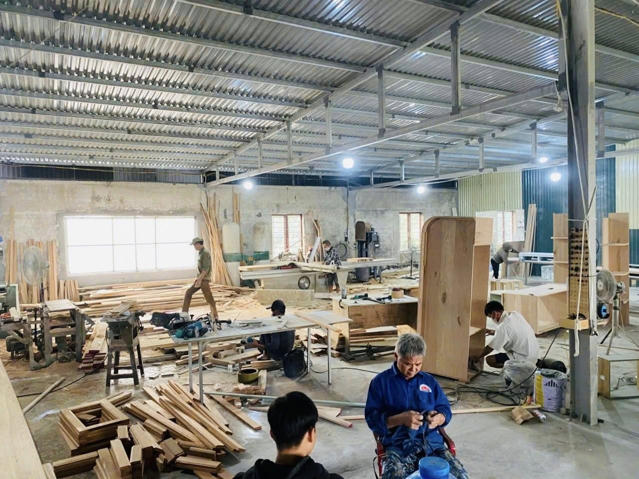 Nội thất phòng ngủ nhỏ tối ưu lưu trữ - Hệ tủ được sản xuất theo kích thước thực tế
