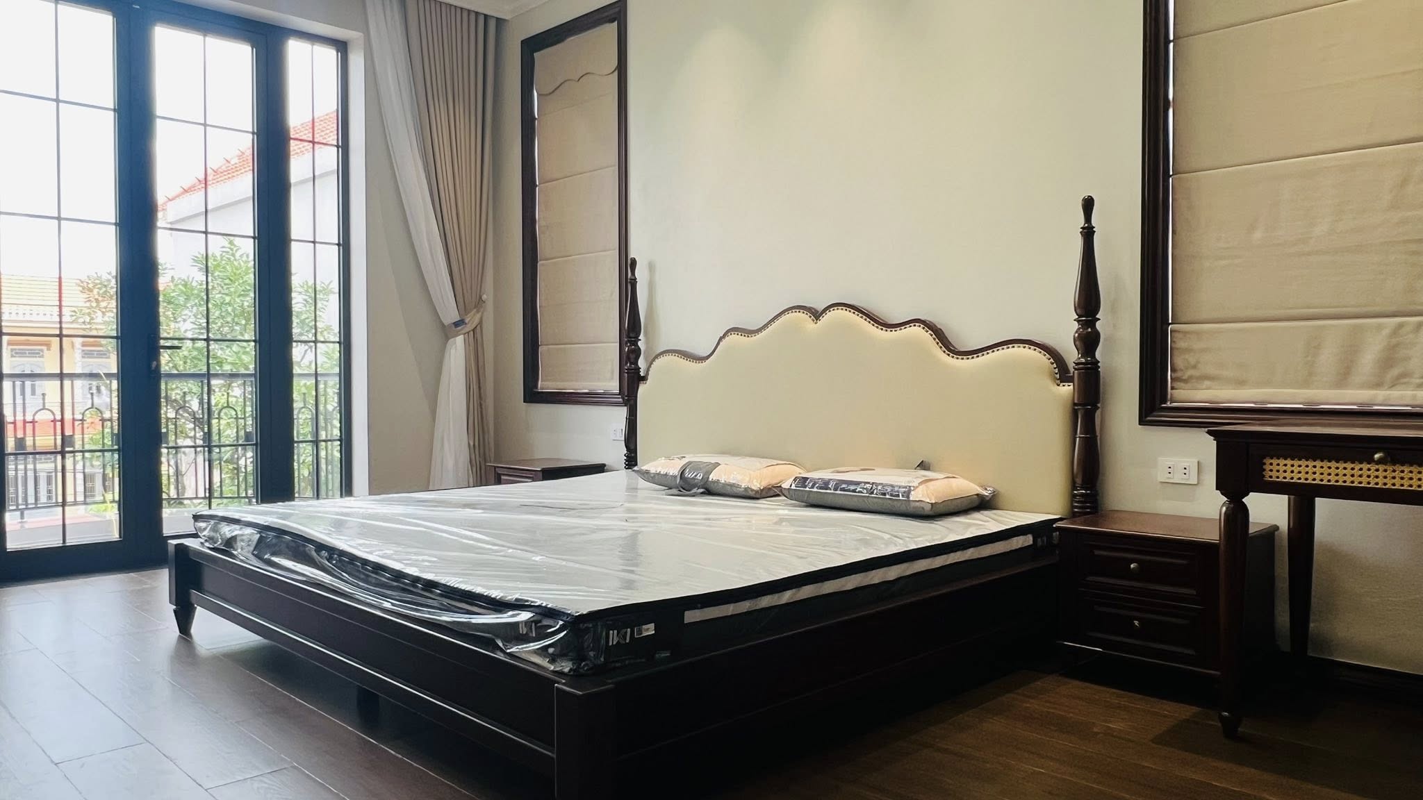 Thi công tủ bếp chữ L nhà phố Nam Định - Góc thi công hoàn thiện tại công trình