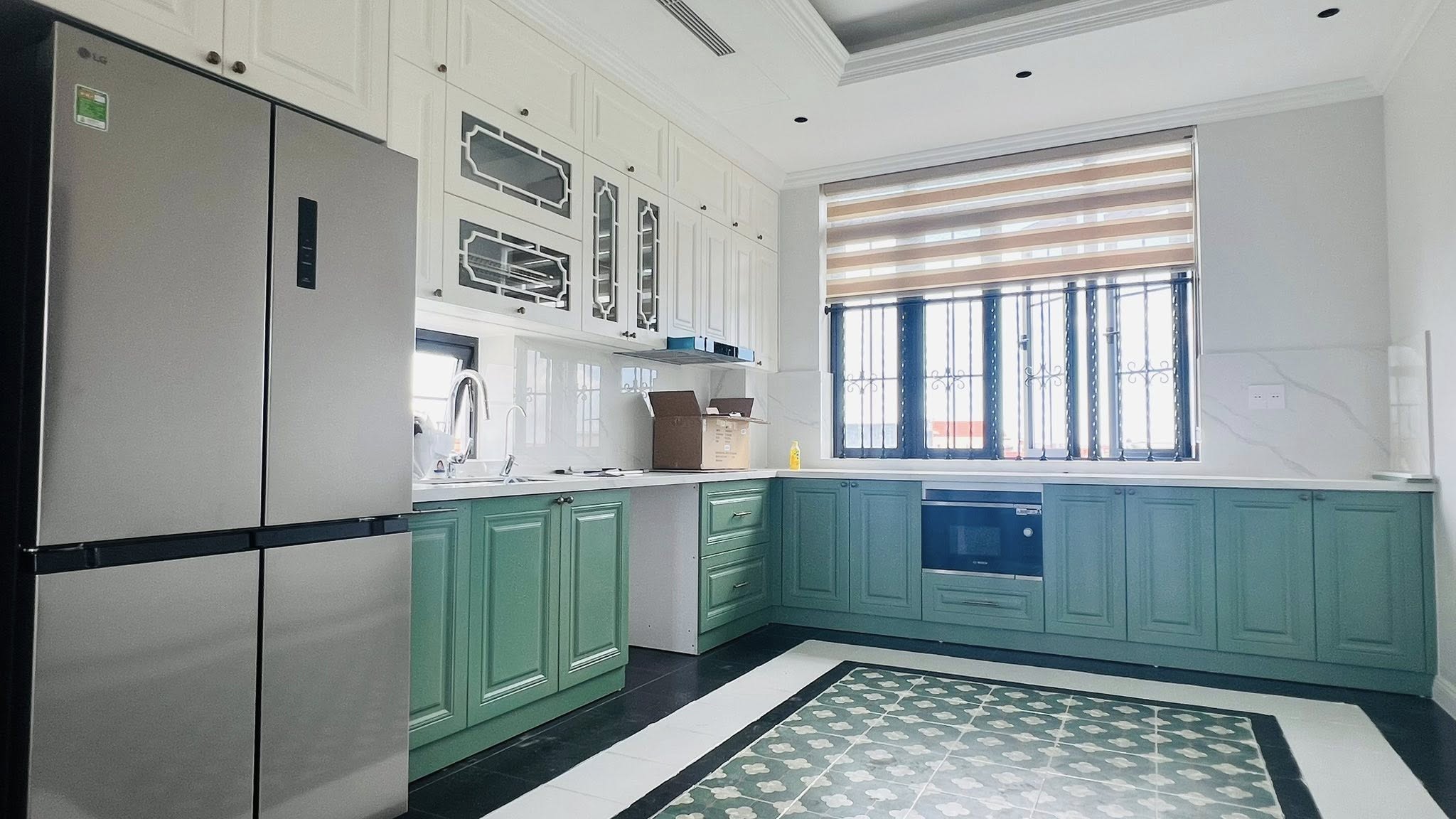 Nội thất bếp và bàn đảo căn hộ cao cấp - Góc thi công hoàn thiện tại công trình