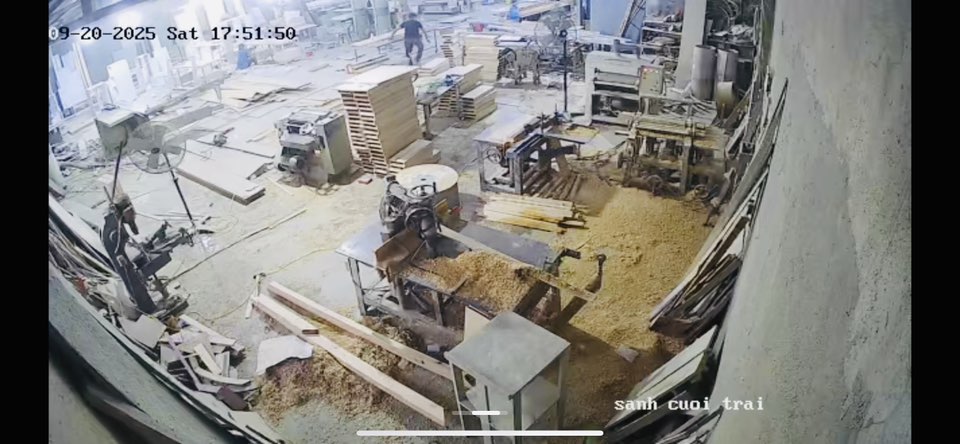 Nội thất phòng ngủ nhỏ tối ưu lưu trữ - Cụm nội thất đồng bộ về màu sắc và vật liệu
