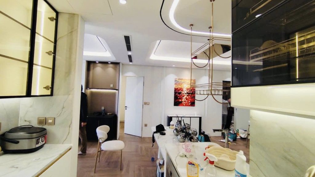 Ảnh chi tiết công trình Thi công hệ tủ đa năng khu vực sảnh vào - góc 8