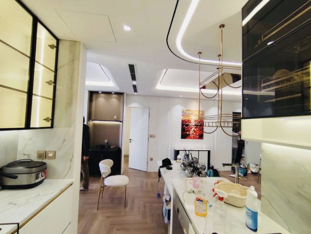 Hình ảnh dự án Thi công hệ tủ đa năng khu vực sảnh vào - góc 2